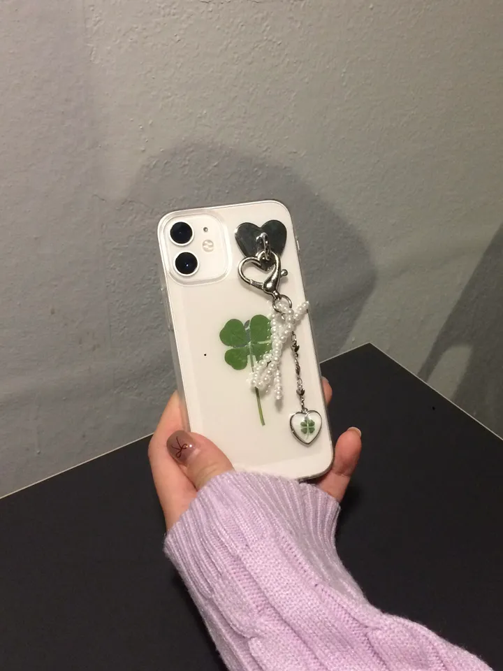 🍀2025 LUCKY drop heartchain clover phonecase 드롭하트체인 클로버 행운 폰케이스 상세 이미지 3