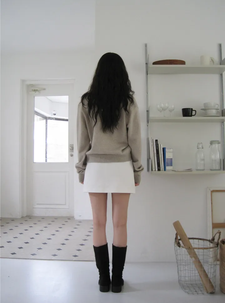미니 스커트 모델 착용 이미지-S1L18