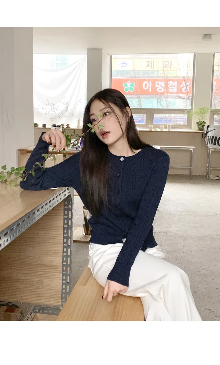 [정사이즈핏/간절기필수-!]클래식꽈니트가디건 상세 이미지 23
