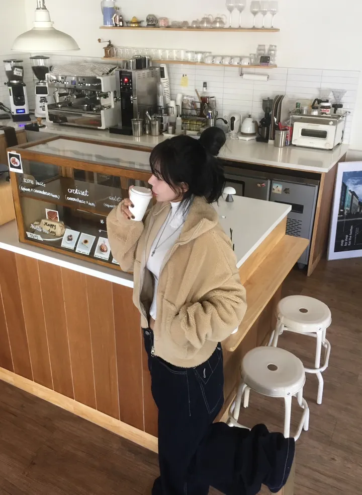 [핏,퀄보장👍/털빠짐X] 후리스 몽글 폭닥 밍크 투웨이 데일리 카라 하이넥 크롭 양털 집업 상세 이미지 21