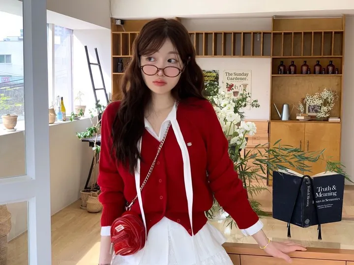 [펜던트/잘록핏]다즐링 펜던트 심볼 잘록핏 버튼 브이넥 루즈핏 니트 가디건 5color 상세 이미지 22