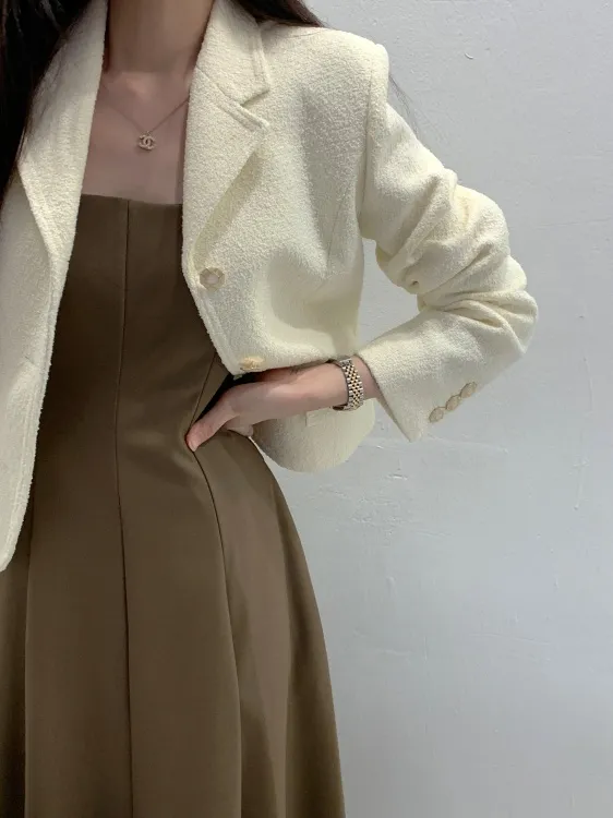 [24f/w버전]✨뉴샤르망 부클울 자켓 백화점동일 S라인 트위드 카라 금장버튼 반 코트 4color 상세 이미지 3