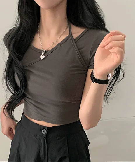 [굿원단!/흘러내림x] 유니크슈 스트랩 홀터넥 크롭 반팔티셔츠 - 6color