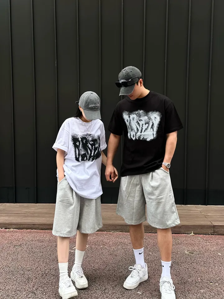 주문폭주ෆ 세트가능 남녀공용 스트릿 오버핏 반팔 여름 커플룩 커플티 레터링 루즈핏 반팔 티셔츠 핀턱 버뮤다 팬츠 밴딩 반바지 꾸안꾸 트레이닝세트 커플 시밀러룩 빅사이즈 코디세트 힙 상세 이미지 10