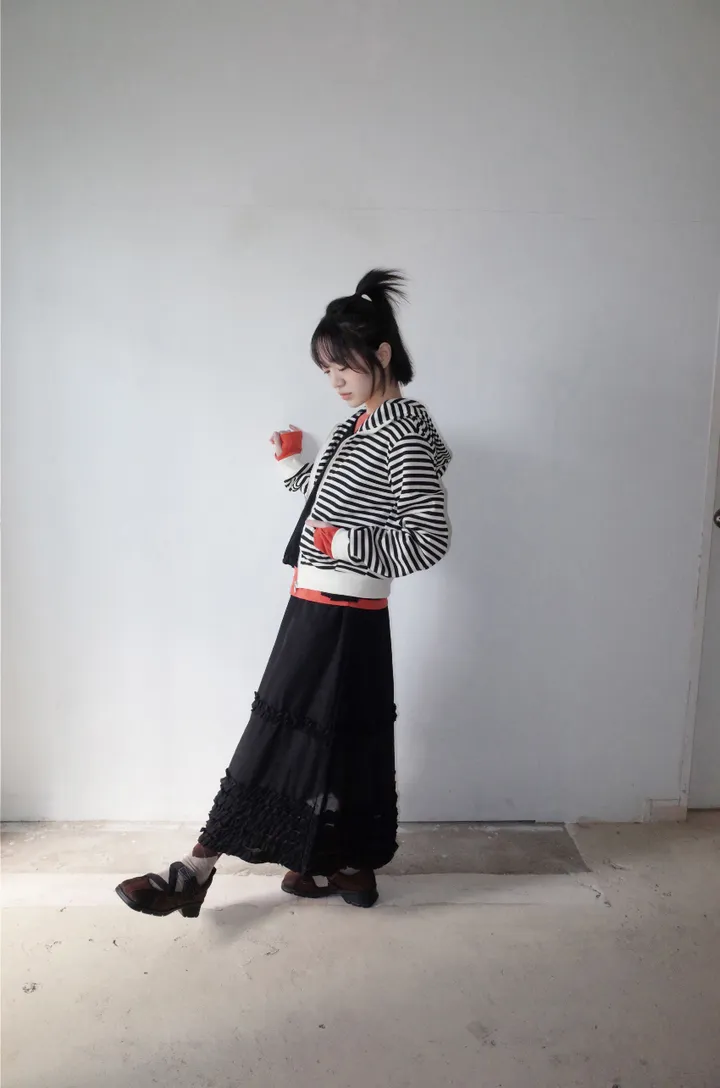 MEW 스트라이프 후디 상세 이미지 9
