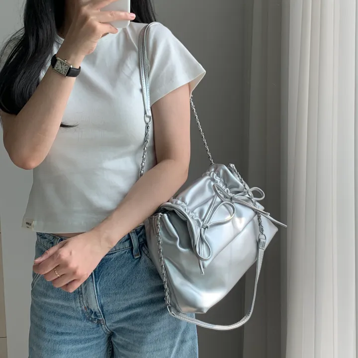 발레코어 나비체인숄더백 실버백 리본 체인백 데이트룩 크로스백 데일리백 여행룩 여행가방 여름백 여름가방 나비777 상세 이미지 30