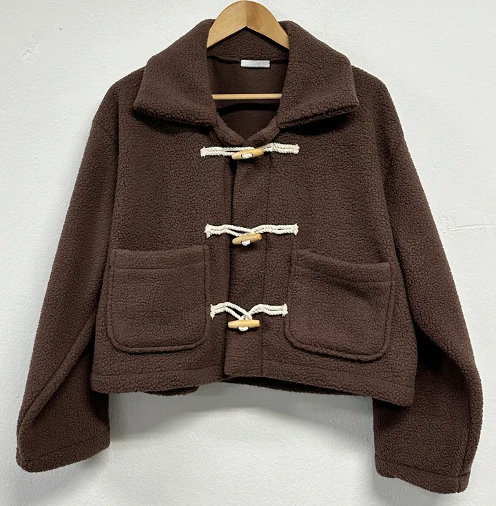 기획🧸🤎양털숏세미크롭떡볶이코트🤎🤍🧸4COLOR 떢볶이코트 더플코트 더플집업 숏코트 큐티 오버핏코트 박시핏코트 국산 코듀로이코트 골덴코트 유니크코트 골덴떡볶이 크롭 루즈핏 가오리핏코트 겨울자켓 겨울점퍼 겨울집업 겨울상의 도톰 폭닥 양털집업 양털코트 상세 이미지 21