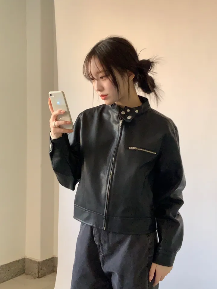 하프 크롭 레더 라이더 자켓 상세 이미지 8