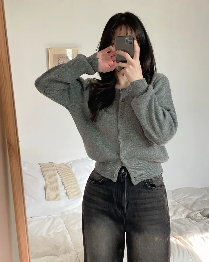 [데일리/인생핏] 라운드 무지 기본 긴팔 니트 가디건 상세 이미지 32