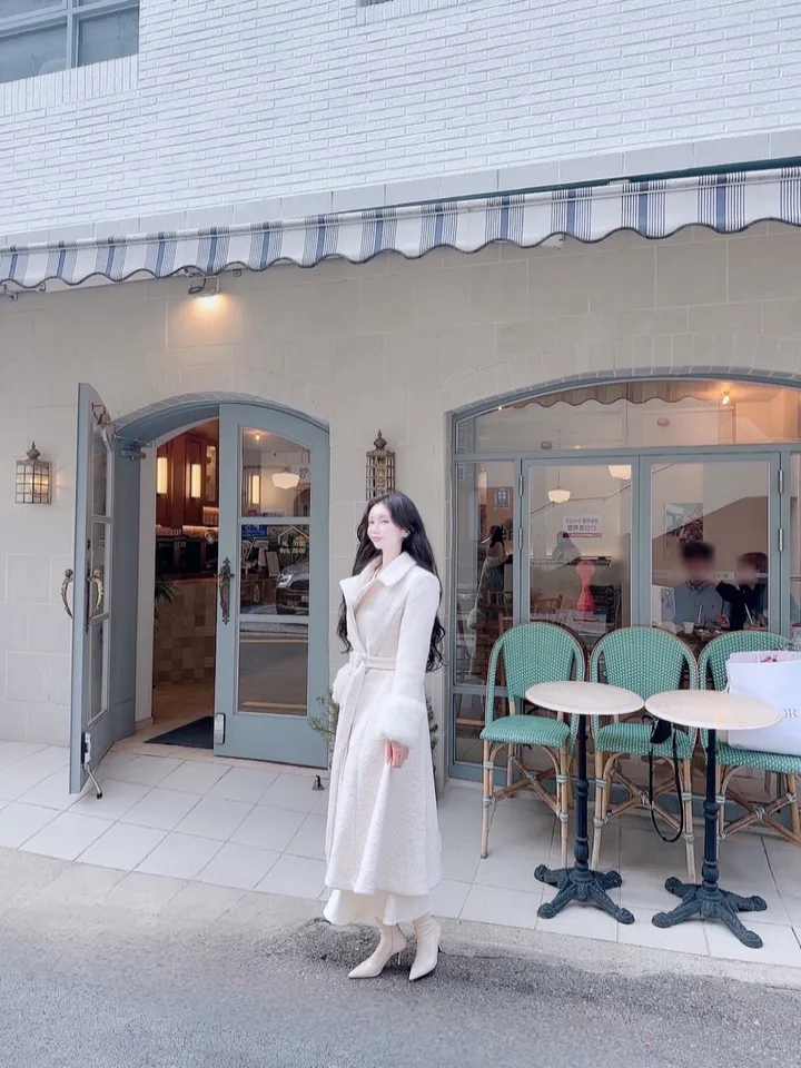 [빠른배송💗/신상기획할인💗] 아르떼미떼 아이보리 폭스 소매 페이크 퍼 벨트 플레어 롱 울 코트 (high quality - 아이보리 , 핑크 국내제작 고퀄리티 안감 누빔 겨울 한겨울 방한 아우터 연말룩 원피스 연말 파티룩 페이크퍼 에코퍼 드뮤어룩 드뮤어) 상세 이미지 63