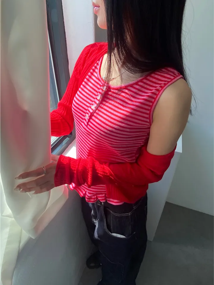 민소매 모델 착용 이미지-S1L40