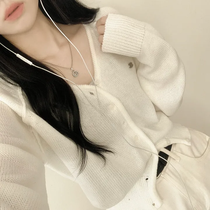 [벚꽃룩🌸/군살커버] 파스텔 브이넥 펜던트 와펜 포인트 크롭 니트 봄가디건 색감맛집 상세 이미지 22