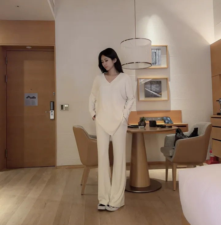 [Made /단품구매가능 /세트3000원할인] 촉촉 촤르르 연유 라떼 트레이닝 세트 여리핏 꾸안꾸 퀄보장 데일리set 핏보장 봄 신상 상세 이미지 35