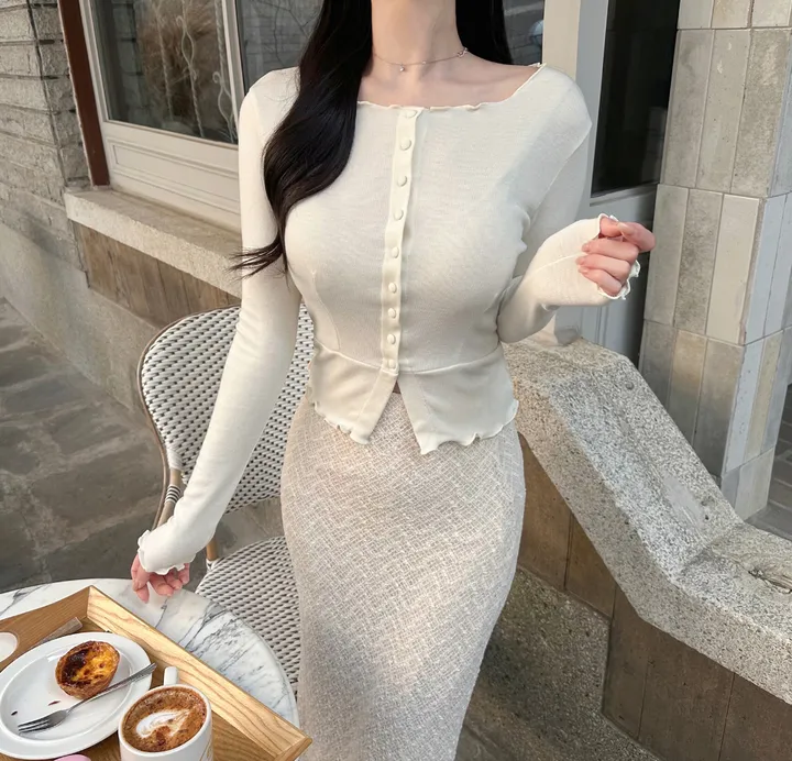 🤍무조건핏보장*여리핏*뷰엘단독/허리쏙🤍 로랑 프릴 콩단추 스퀘어넥 가디건 고퀄리티 국내제작 봄신상 데이트룩 하객룩 몸매보정 가디건 상세 이미지 15