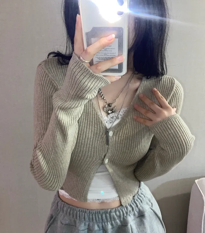 [봄신상🌷/색감보장/부드러워요☁]블라썸 브이넥 투버튼 골지 크롭 가디건 상세 이미지 23
