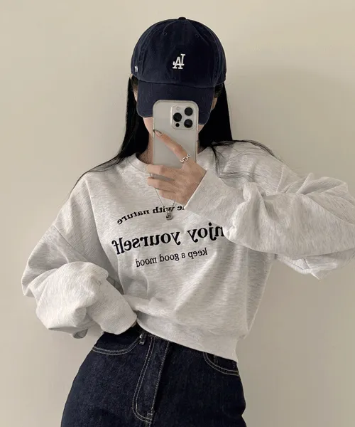 [꾸안꾸/아방핏] 귀여움 듬뿍, 데일리 자수 레터링 크롭 맨투맨 (3color)