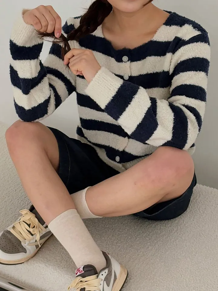 [폭닥폭닥/벚꽃룩] 라씨 부클가디건 스트라이프니트 가디건 (4colors) 상세 이미지 27