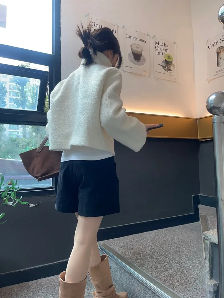 [주문폭주] 크리미 하이넥 숏코트 - 2col 상세 이미지 25