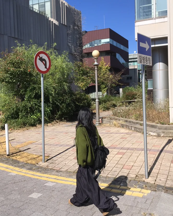 [소장추천!!/핏,퀄보장❤] 따뜻 꽈배기 니트 투웨이 하이넥 카라 루즈 세미 크롭 집업 상세 이미지 21