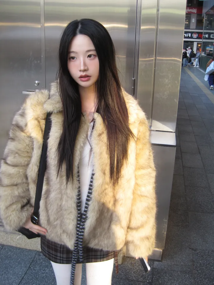 코트 모델 착용 이미지-S1L19