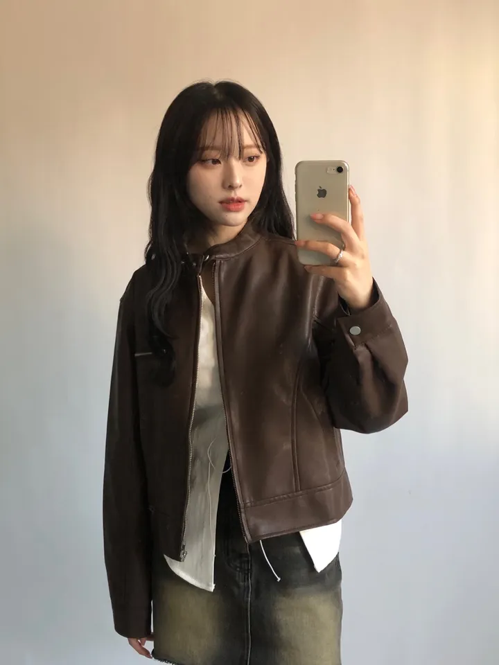 하프 크롭 레더 라이더 자켓 상세 이미지 23