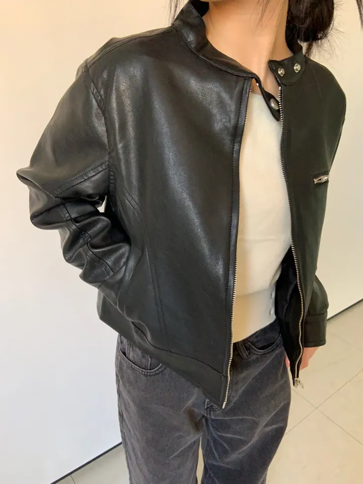 하프 크롭 레더 라이더 자켓 상세 이미지 18