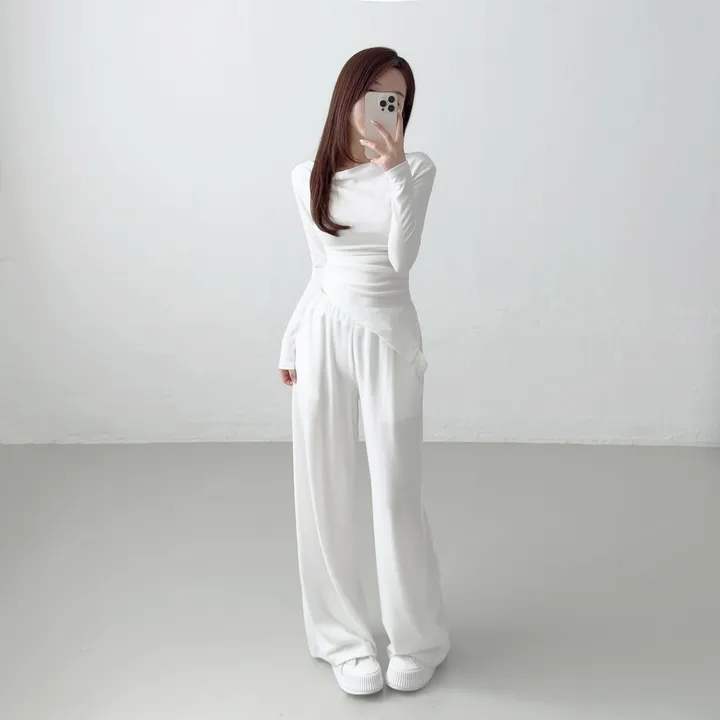 [키작녀추천/set가격!] 오프숄더 입술넥 언발란스 셔링 긴팔 티셔츠 + 허리쏙 밴딩 와이드팬츠 일자팬츠 봄가을 트레이닝 세트 개미허리 허리잘록 투피스 페미닌 (3color) 상세 이미지 21