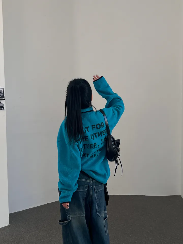 - 남녀공용 빈티지 크랙덤블 오버핏 후리스 - 상세 이미지 18