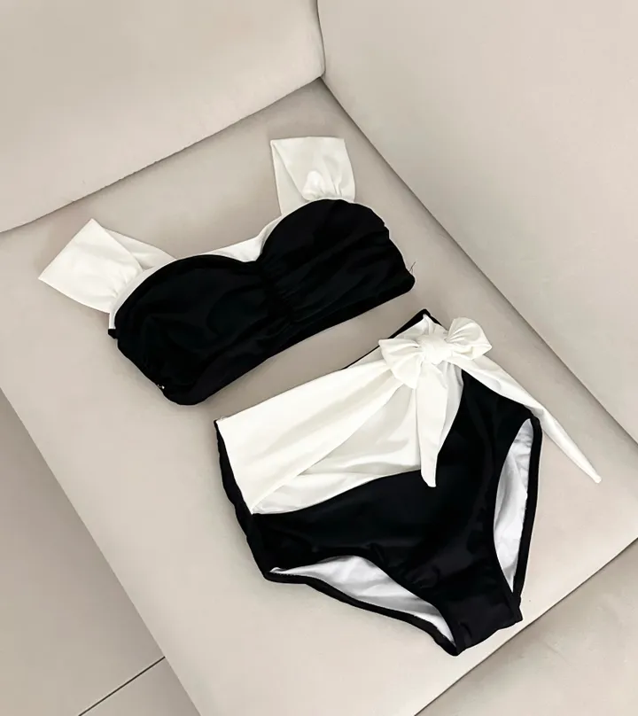 [인생샷보장!!/청순섹시/군살커버] 글램 배색 셔링 온/오프숄더 리본 스트랩 세련 하이웨스트 비키니 투피스 세트 비치웨어 수영복 슬림핏 뱃살커버 여신 공주룩 해외여행 휴양지 호캉스 상세 이미지 9
