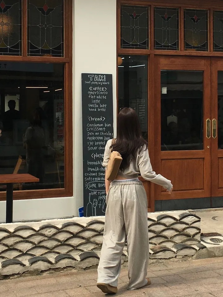[꾸안꾸룩/세트가격] 시애틀 원 오프숄더 트레이닝 세트 상세 이미지 14