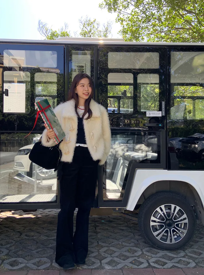 🩷당일출고🩷디로비❤️카라 떡볶이 단추 페이크 퍼 자켓 1color 상세 이미지 38