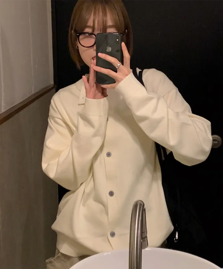 [활용도up!] (UNISEX) 소프트 에센셜 라운드 가디건 상세 이미지 18