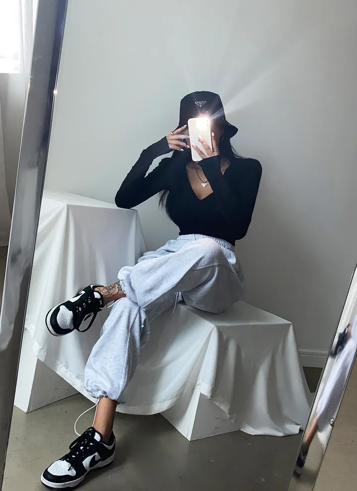 패드 브이넥 스판 절개 슬림 티셔츠 상세 이미지 43