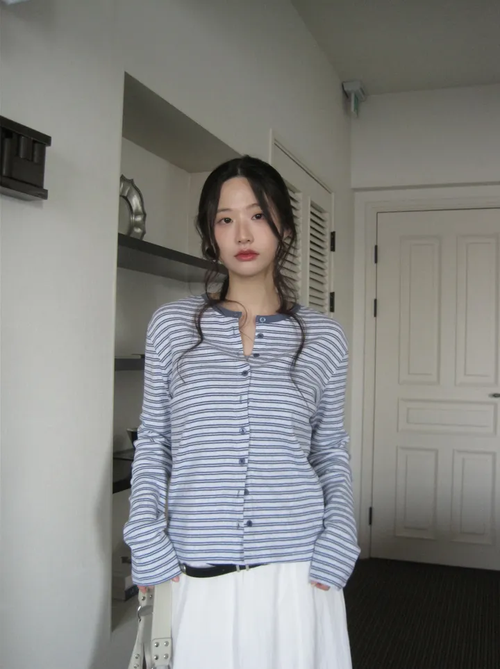 긴팔 티셔츠 모델 착용 이미지-S1L30