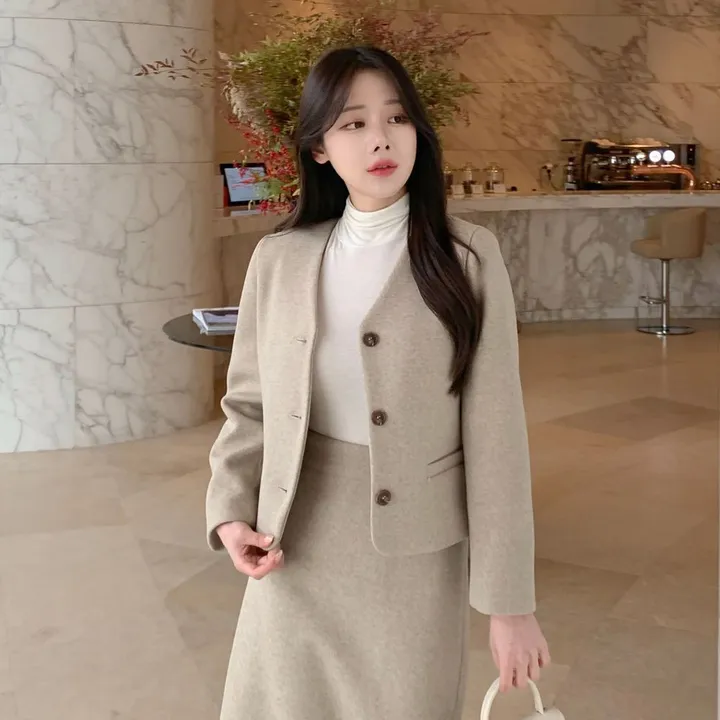 [겨울신상✨] 슈슈 노카라자켓 / 겨울자켓 가을자켓 기모자켓 울자켓 모직자켓 울코트 모직코트 숏코트 숏자켓 트위드자켓 하객룩 겨울코트 핸드메이드 코트 떡볶이코트 후드코트 레이어드 자켓 기모 코듀로이 스웨이드 무스탕 퍼자켓 하프코트 케이프코트 망토 겨울옷 상세 이미지 24