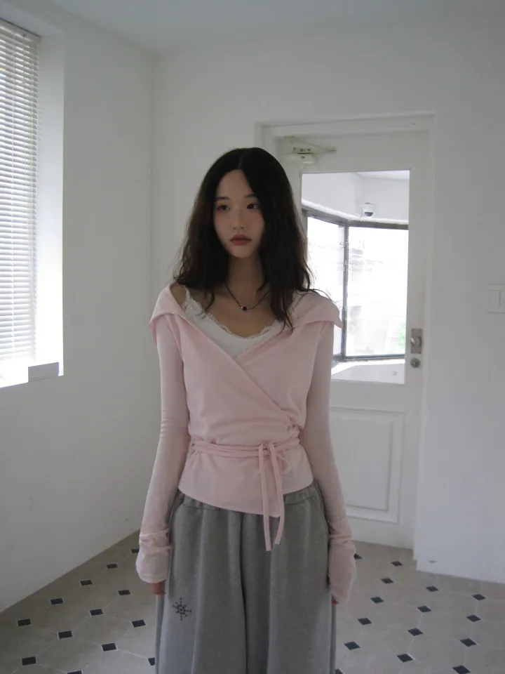 민소매 모델 착용 이미지-S1L26