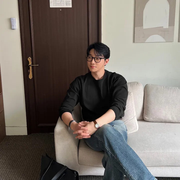 소가죽 원형 손목시계 사각 소가죽 데일리 심플 가죽시계 메탈 레더 남친룩 하객룩 봄 가을 상세 이미지 55