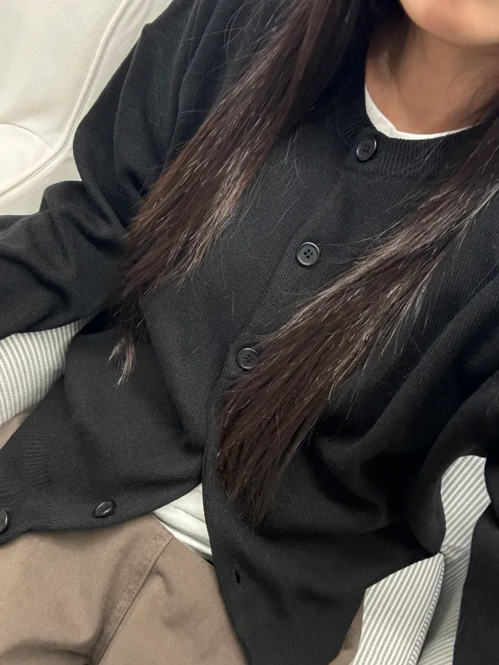 [데일리템/추천🖤] 라운드넥 버튼 니트 가디건 상세 이미지 6