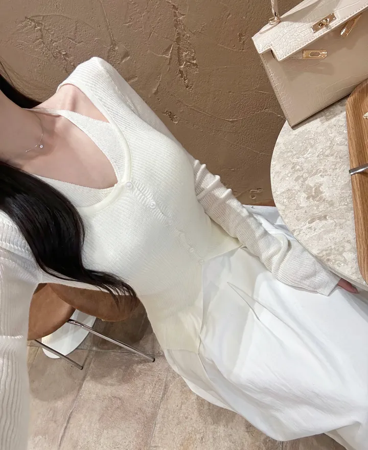 🤍극강여리핏*일체형🤍로지 홀터넥 나시 골지 가디건 세트 상세 이미지 3