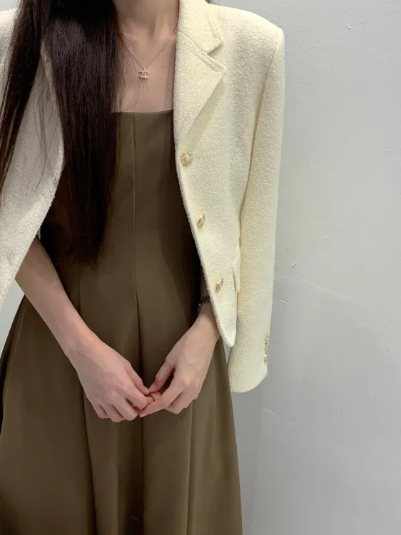 [24f/w버전]✨뉴샤르망 부클울 자켓 백화점동일 S라인 트위드 카라 금장버튼 반 코트 4color 상세 이미지 11