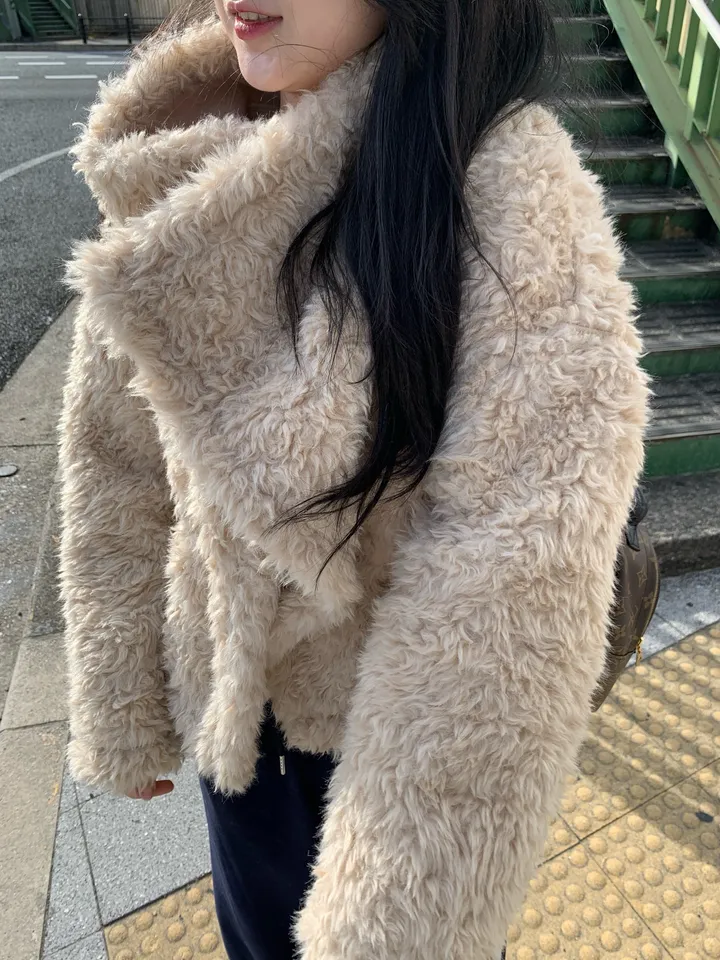 럼블 양털 무스탕 뽀글이 터틀넥 퍼 자켓 상세 이미지 5