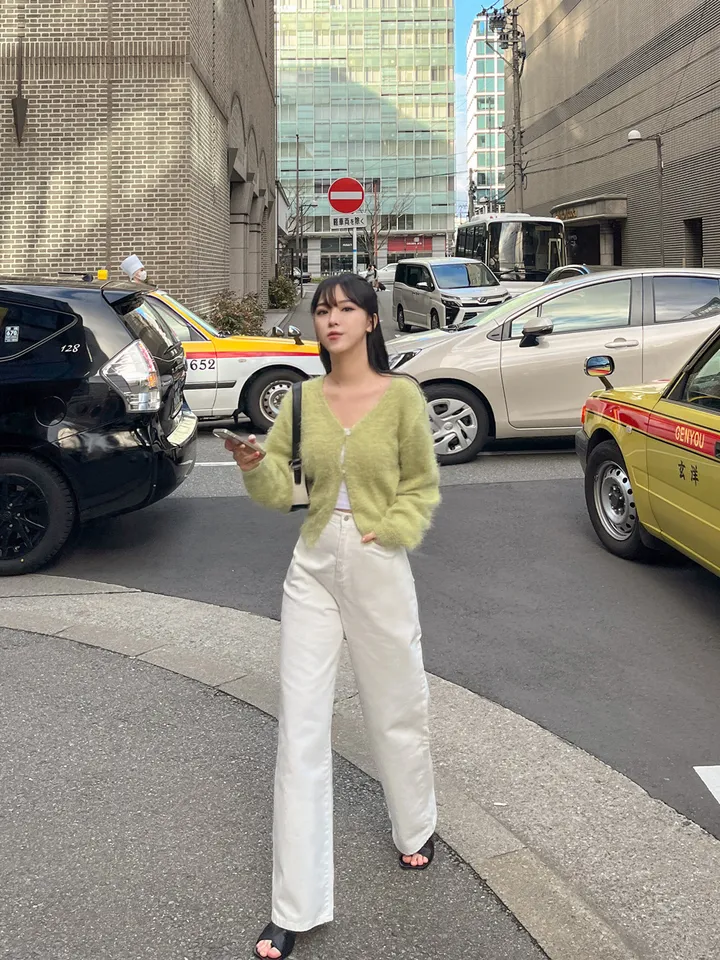 [여리루즈핏💚실물보장!] 솔잎 모헤어 브이넥 단추 레이어드 세미 크롭 니트 가디건 투버튼 앙고라 볼레로 봄 아우터 4COL 상세 이미지 18