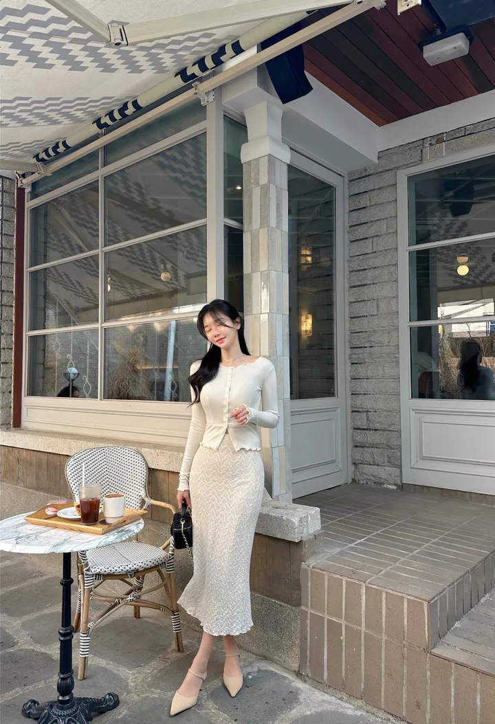🤍무조건핏보장*여리핏*뷰엘단독/허리쏙🤍 로랑 프릴 콩단추 스퀘어넥 가디건 고퀄리티 국내제작 봄신상 데이트룩 하객룩 몸매보정 가디건 상세 이미지 13