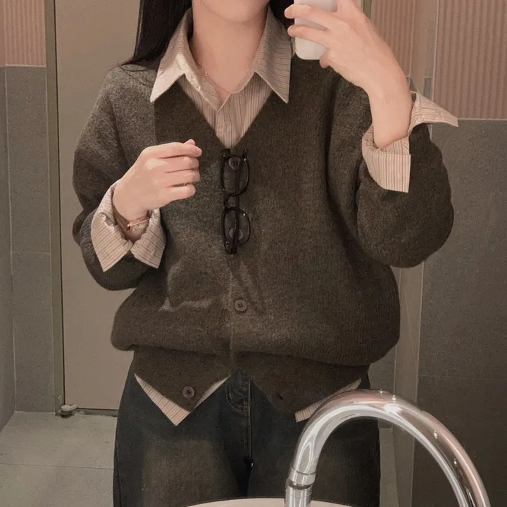 [인생가디건🤍]극여리 루즈핏 울 브이넥 니트 가디건 - 8color 상세 이미지 46