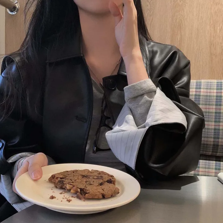 [힙덮는기장감~/블랙 당일출고🎉] 자체제작 #크치Made 오디너리 롤업 오버핏 하프 레더자켓 - jk 상세 이미지 35