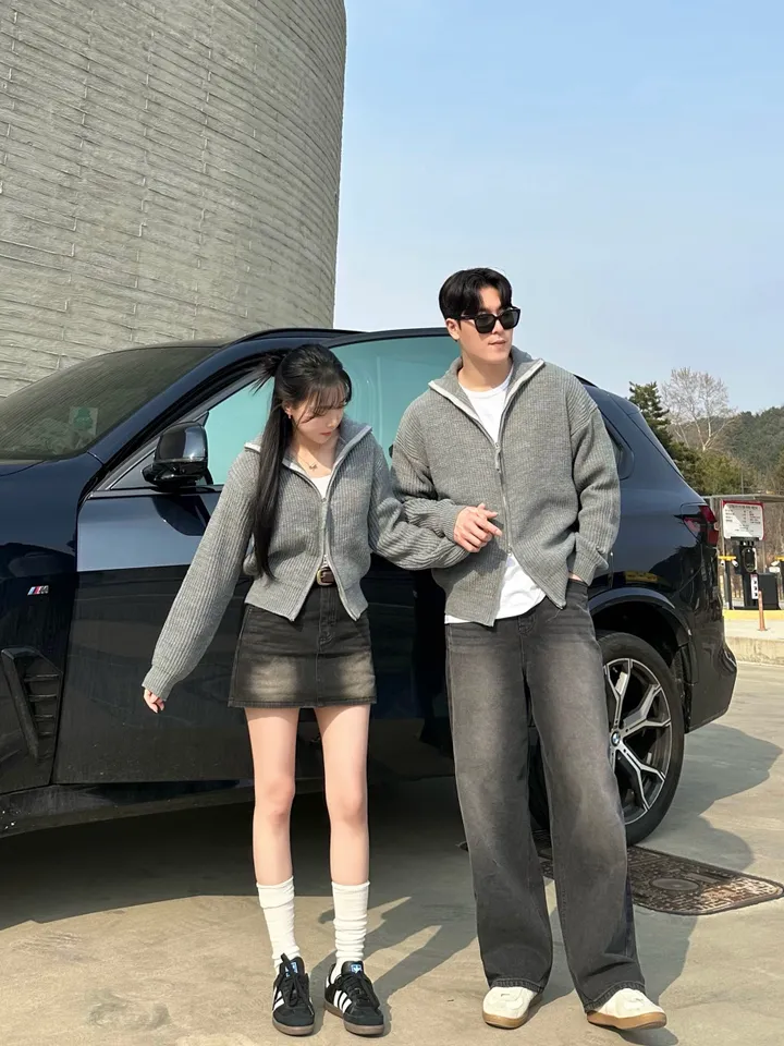크롭&오버/ 커플 니트 집업 하찌 크롭 니트 오버핏 남녀공용 겨울 가을 봄 커플룩 시밀러룩 꾸안꾸 세트 투피스 남자 코디 데이트 빅사이즈 청치마 청바지 데님 미니 스커트 와이드팬츠 상세 이미지 22