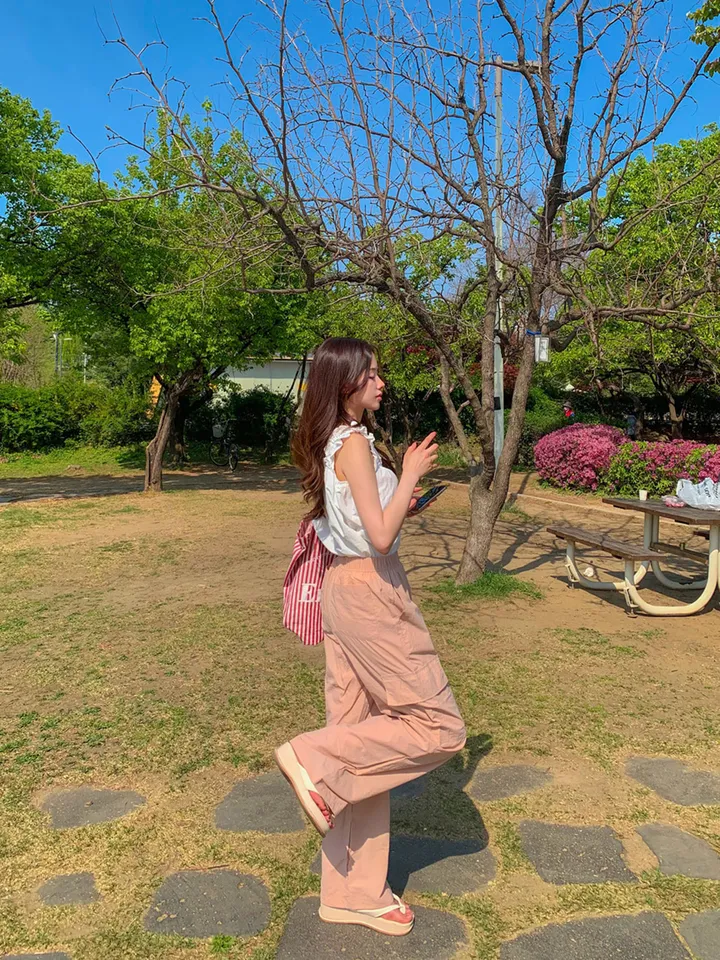 [묶음할인🎁간절기🤎롱&숏/진짜강추ㅠ] 아이스 바스락 나일론 썸머 카고 와이드 트레이닝 팬츠 하이웨스트 밴딩 봄 츄리닝 바지 냉장고 벚꽃룩 꽃놀이룩 개강여신 6COL 상세 이미지 32