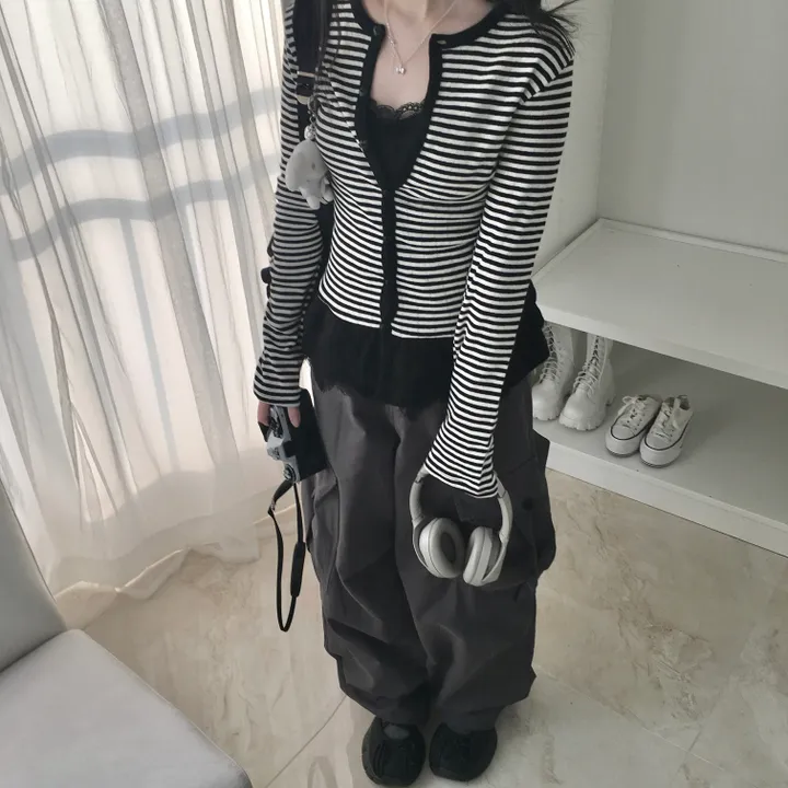 [하트단추🖤/스카시 펀칭] 말라핏 스트라이프 프릴 가디건 상세 이미지 16