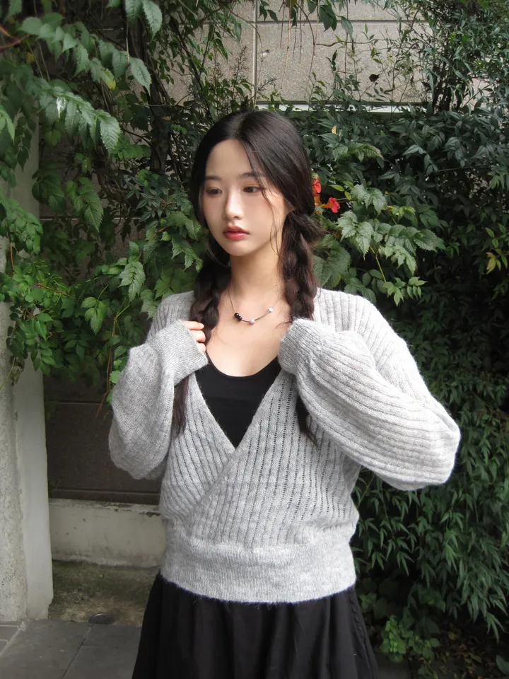 민소매 모델 착용 이미지-S1L22