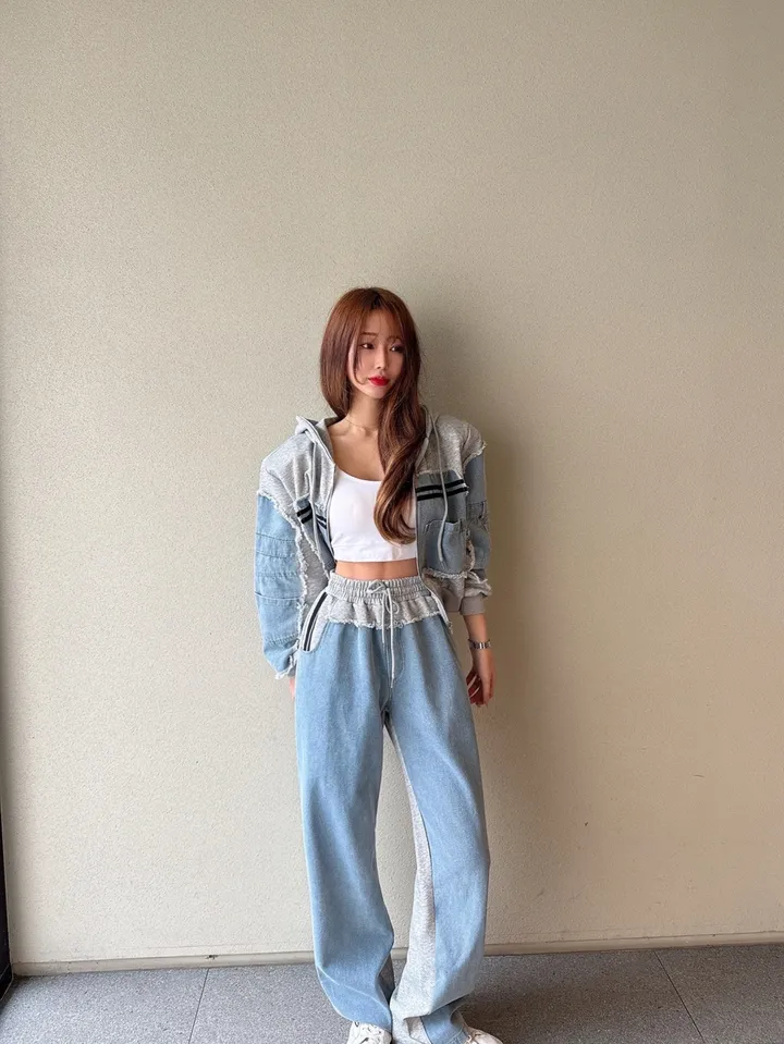 [단독진행*/힙샵추천템/반팔버전추가] 힙 믹스 반반 데님 두줄 라인 테슬 포켓 카고 크롭 후드 집업 + 하이 밴딩 레이어드 배색 와이드 팬츠 트레이닝 세트 (2COLOR) 상세 이미지 11